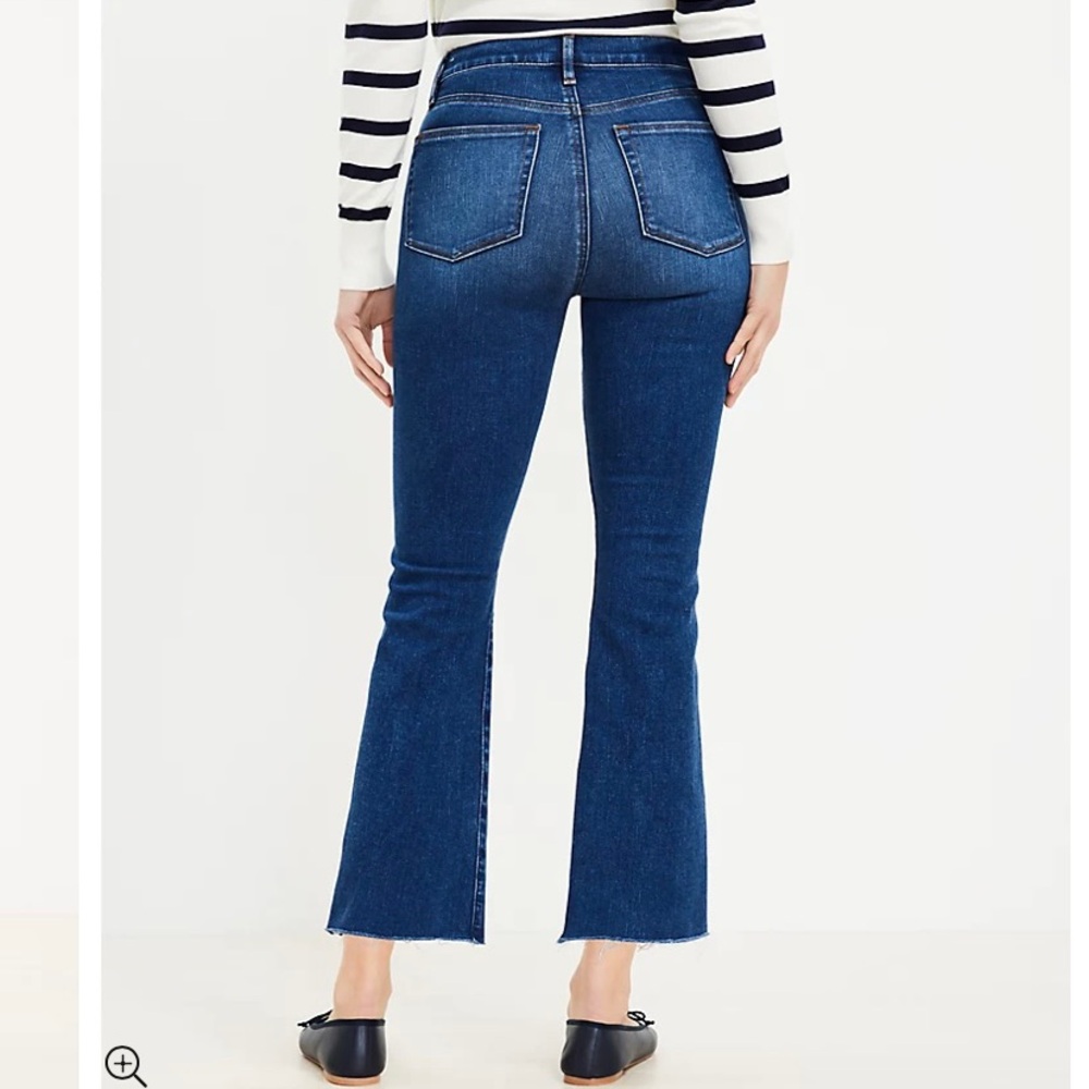 The Loft Kick Crop jeans size 27/4 in dark wash